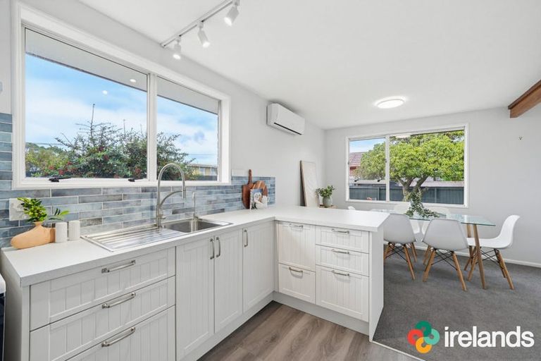 Photo of property in 2/275 Marine Parade, New Brighton, Christchurch, 8061