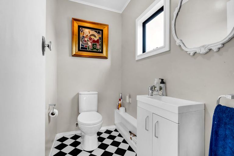 Photo of property in 65 Barrett Street, Westown, New Plymouth, 4310