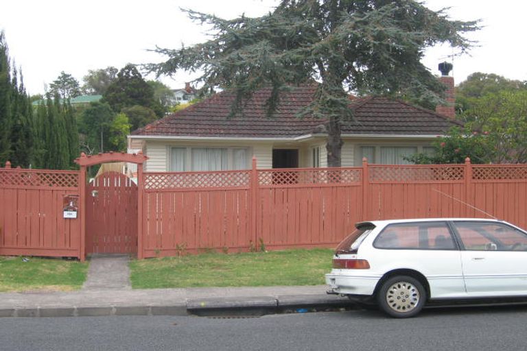 Photo of property in 2/40 Chartwell Avenue, Glenfield, Auckland, 0629