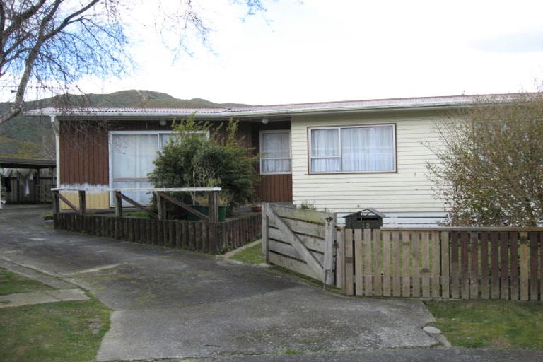 Photo of property in 1/14 Bexley Grove, Wainuiomata, Lower Hutt, 5014
