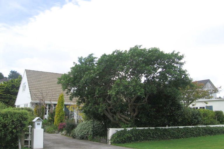 Photo of property in 22 Oxford Street, Tawa, Wellington, 5028