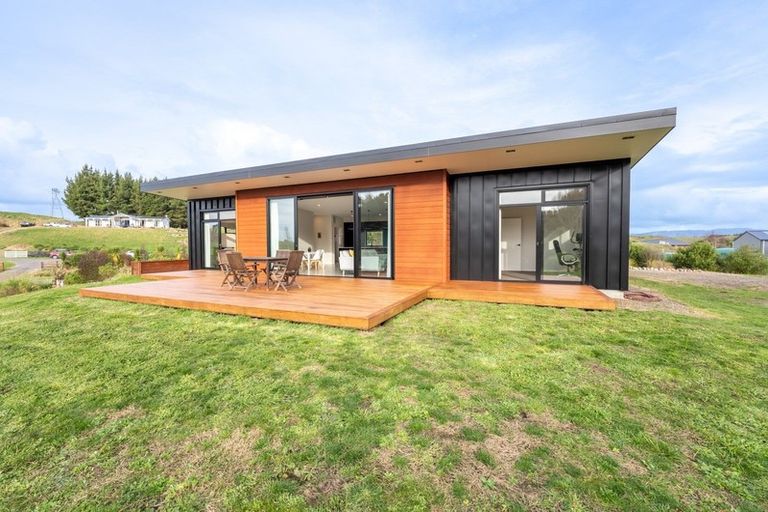 Photo of property in 22 Kristin Place, Manakau, Levin, 5573