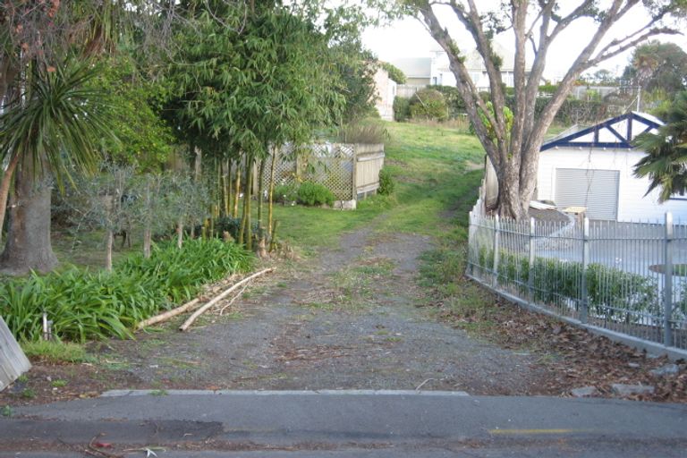 Photo of property in 27 Cameron Road, Bluff Hill, Napier, 4110