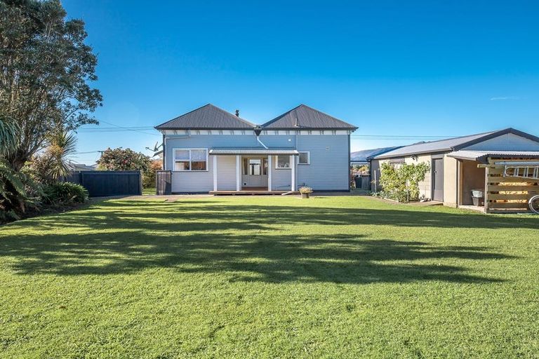 Photo of property in 52 Romilly Street, Westport, 7825