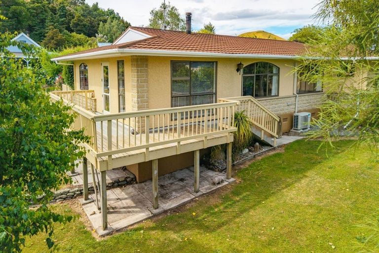 Photo of property in 18 Hunt Terrace, Wakefield, 7025