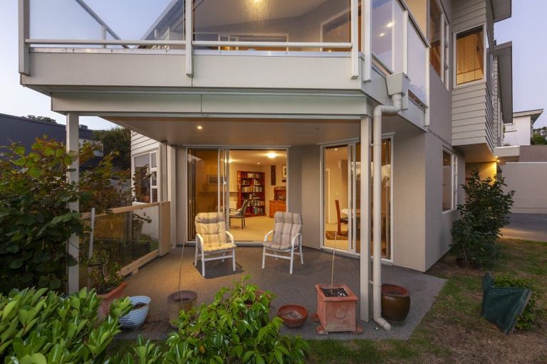 Photo of property in 3 Golf Road, Paraparaumu Beach, Paraparaumu, 5032