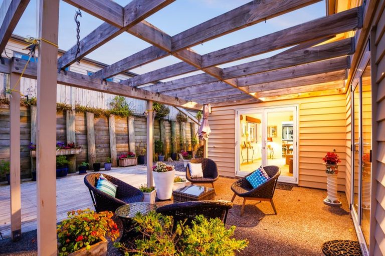 Photo of property in 66 Staithes Drive North, Whitby, Porirua, 5024