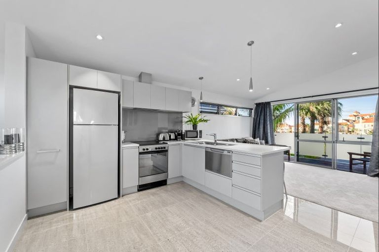 Photo of property in 26 Rue D' Amarres, Gulf Harbour, Whangaparaoa, 0930