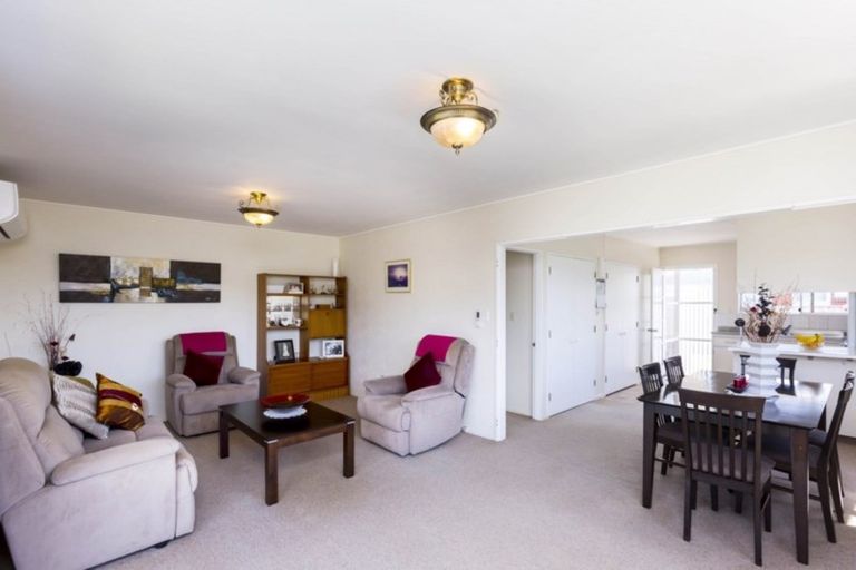 Photo of property in 67c Kowhai Avenue, Ebdentown, Upper Hutt, 5018