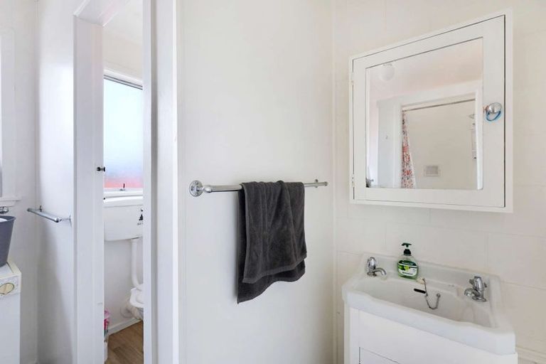 Photo of property in 355 Saint Aubyn Street, Moturoa, New Plymouth, 4310