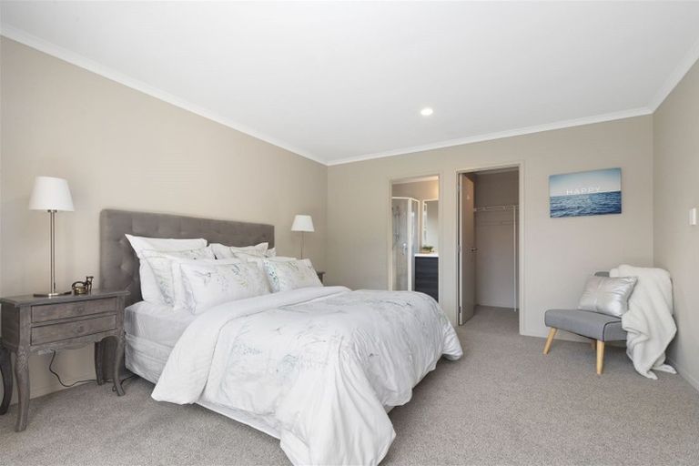 Photo of property in 38 Ranchod Terrace, Pukekohe, 2120