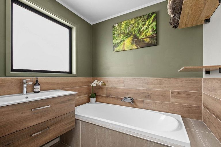 Photo of property in 6a Lanes Road, Bridge Hill, Alexandra, 9320