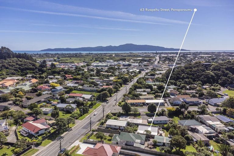 Photo of property in 63 Ruapehu Street, Paraparaumu, 5032