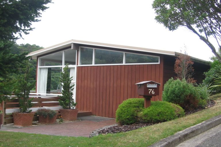 Photo of property in 76 Spencer Street, Crofton Downs, Wellington, 6035