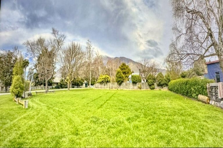 Photo of property in 1 Ryton Place, Lake Coleridge, 7572