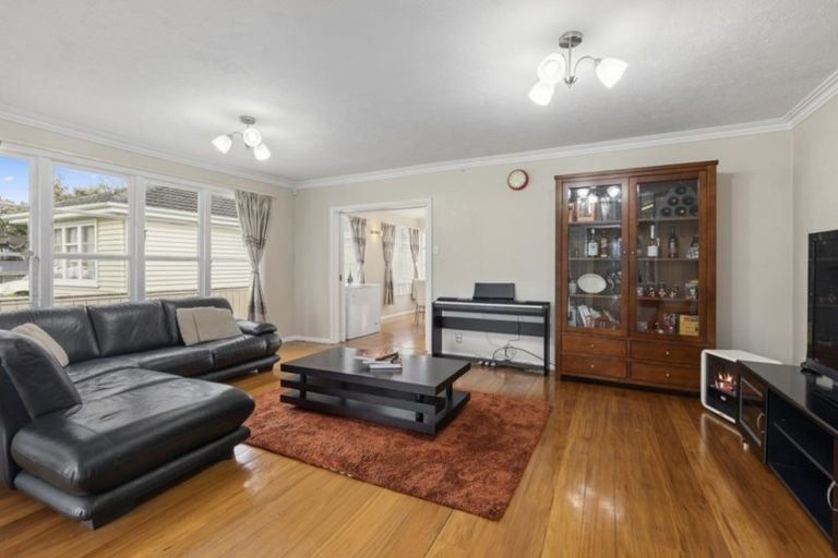 Photo of property in 162 Kings Crescent, Hutt Central, Lower Hutt, 5010