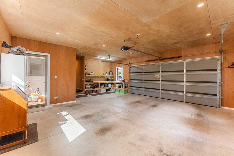 Photo of property in 10f Tupare Place, Highlands Park, New Plymouth, 4312