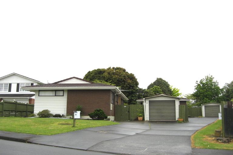 Photo of property in 3a Sunnypark Avenue, Rosehill, Papakura, 2113