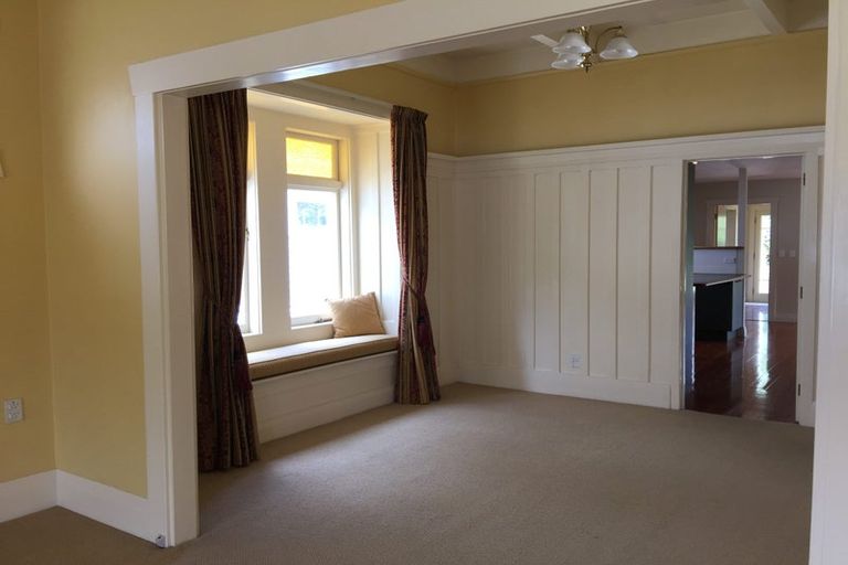 Photo of property in 6 Adam Street, Greenlane, Auckland, 1051