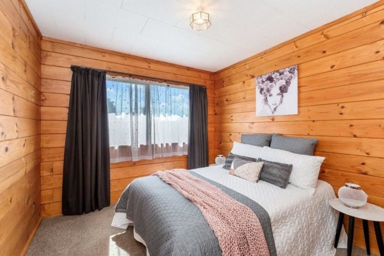 Photo of property in 24 Wiremu Street, Redwood, Christchurch, 8051