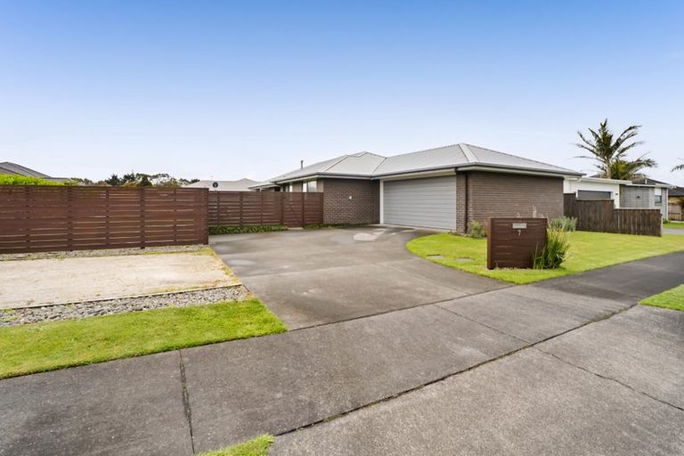 Photo of property in 7 Rawiri Drive, Bell Block, New Plymouth, 4312