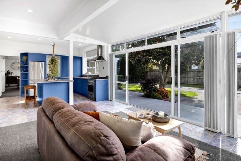 Photo of property in 143 Mangorei Road, Merrilands, New Plymouth, 4312
