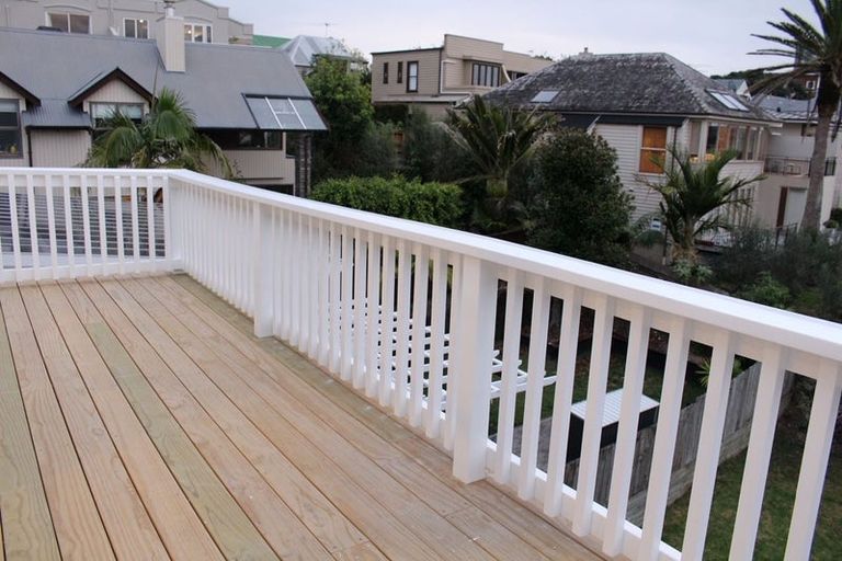 Photo of property in 18 Dedwood Terrace, Saint Marys Bay, Auckland, 1011