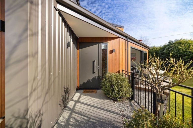 Photo of property in 20 Adamson Drive, Arrowtown, 9302