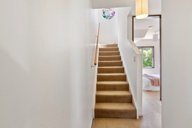 Photo of property in 8l Finlay Terrace, Mount Cook, Wellington, 6021