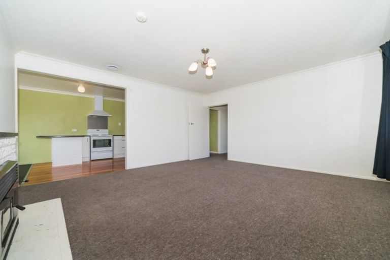 Photo of property in 2 Croxley Place, Terrace End, Palmerston North, 4410
