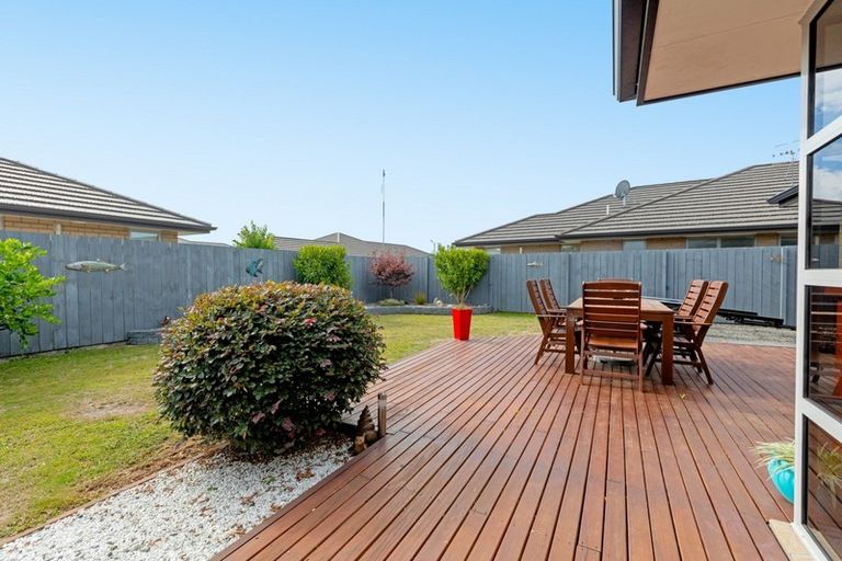 Photo of property in 20 Rainey Crescent, Papamoa Beach, Papamoa, 3118