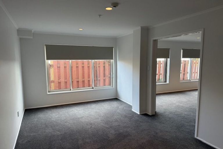 Photo of property in 16c/30 Westward Ho, Glen Eden, Auckland, 0602