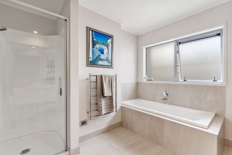 Photo of property in 7 Laurie Street, Red Beach, 0932