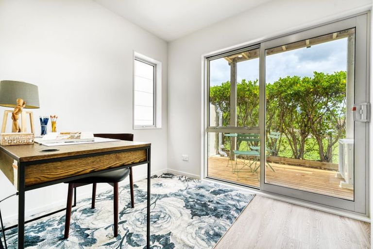 Photo of property in 21c Granville Drive, Massey, Auckland, 0614