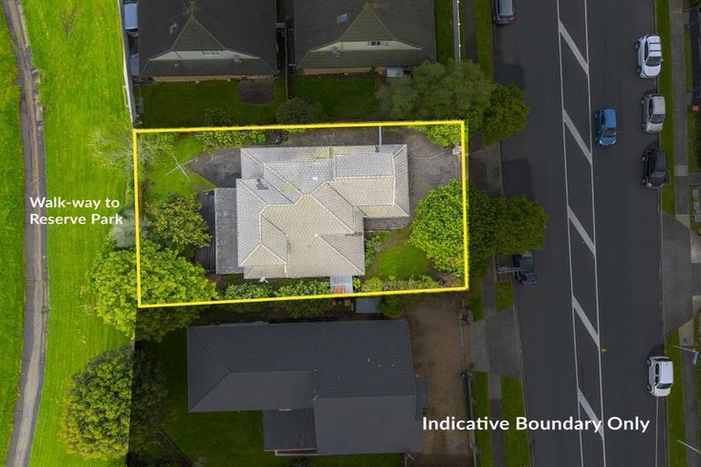 Photo of property in 198 Botany Road, Botany Downs, Auckland, 2010