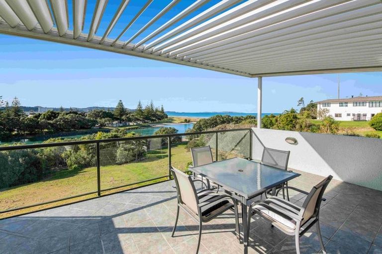 Photo of property in 3/42 Amorino Drive, Red Beach, 0932