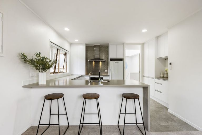 Photo of property in 127 Mellons Bay Road, Mellons Bay, Auckland, 2014