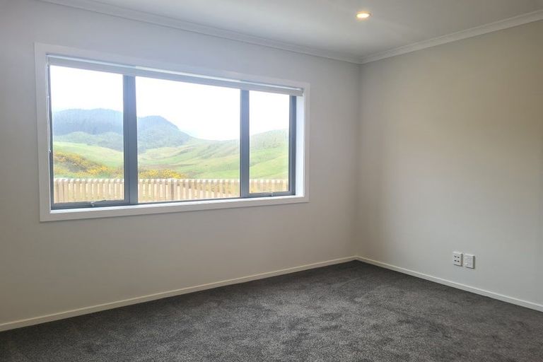 Photo of property in 128 Melksham Drive, Churton Park, Wellington, 6037