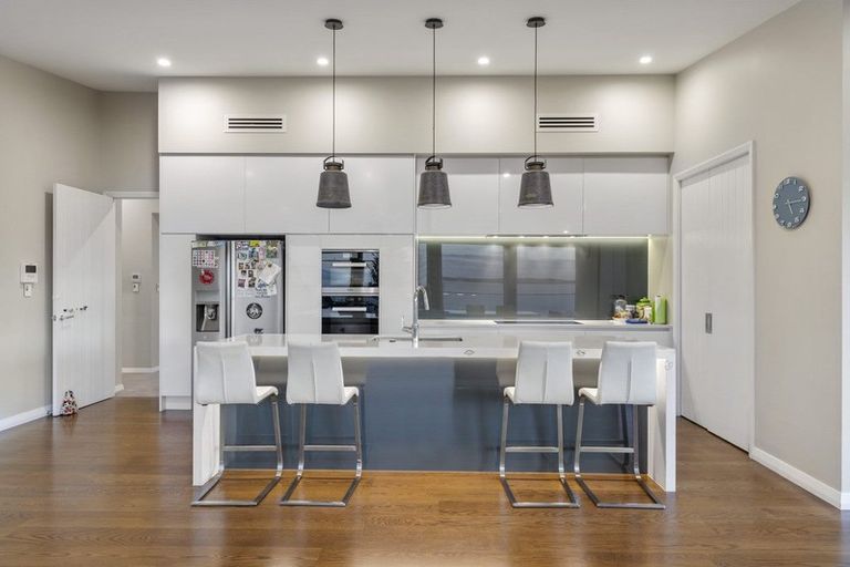 Photo of property in 4 Rangitoto View Road, Cockle Bay, Auckland, 2014