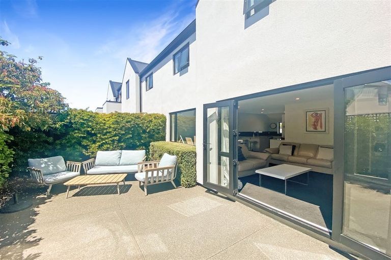 Photo of property in 2/107 Canon Street, Edgeware, Christchurch, 8013