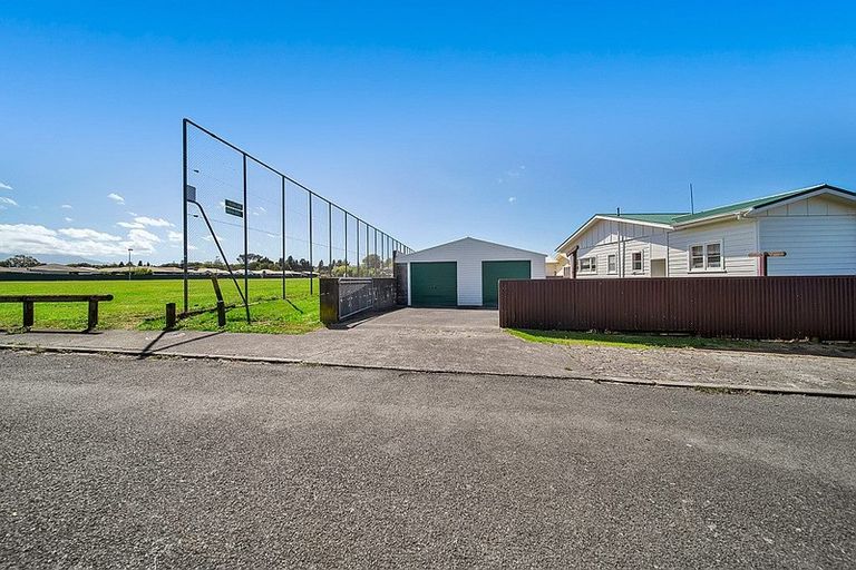 Photo of property in 27/27a Swansea Road, Stratford, 4332