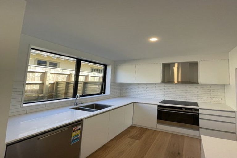 Photo of property in 2/13 Fancourt Street, Karori, Wellington, 6012