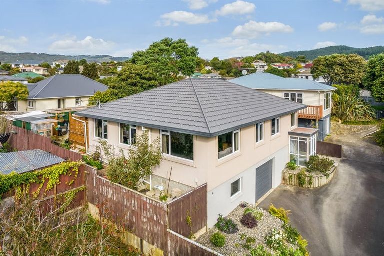 Photo of property in 63 The Drive, Tawa, Wellington, 5028