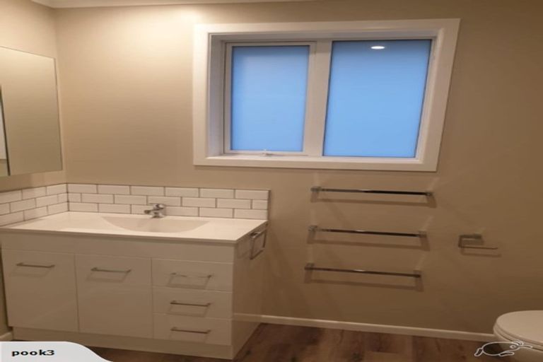 Photo of property in 1/12 Poplar Grove, Ebdentown, Upper Hutt, 5018