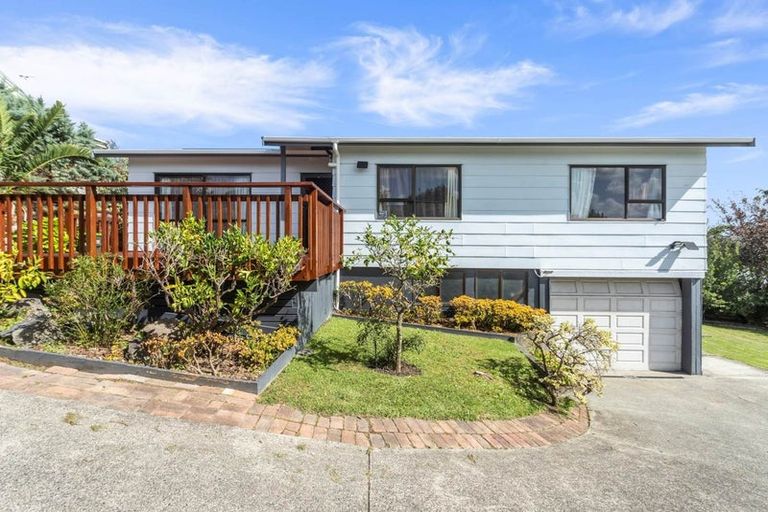 Photo of property in 21 Flaunty Place, West Harbour, Auckland, 0618