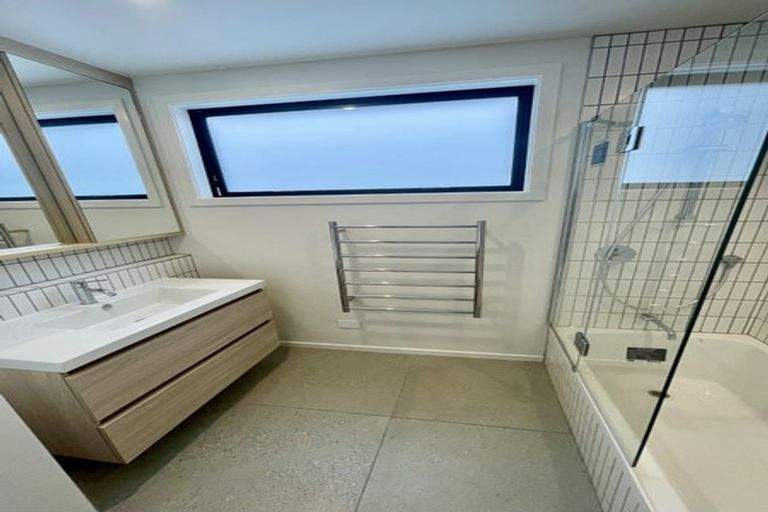 Photo of property in 15a Cuba Street, Petone, Lower Hutt, 5012