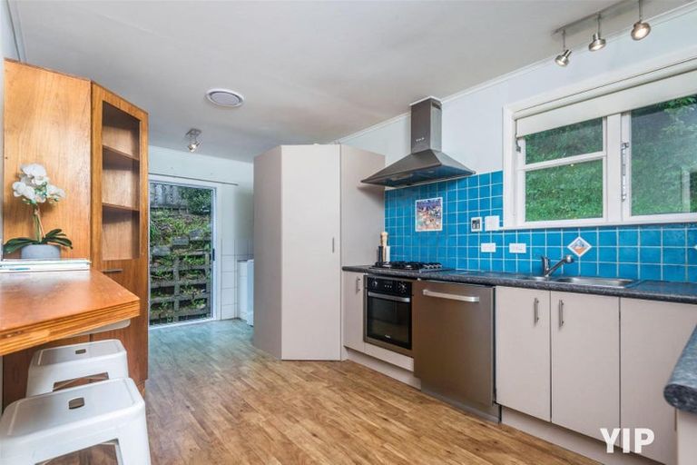 Photo of property in 41 Chesterton Street, Johnsonville, Wellington, 6037