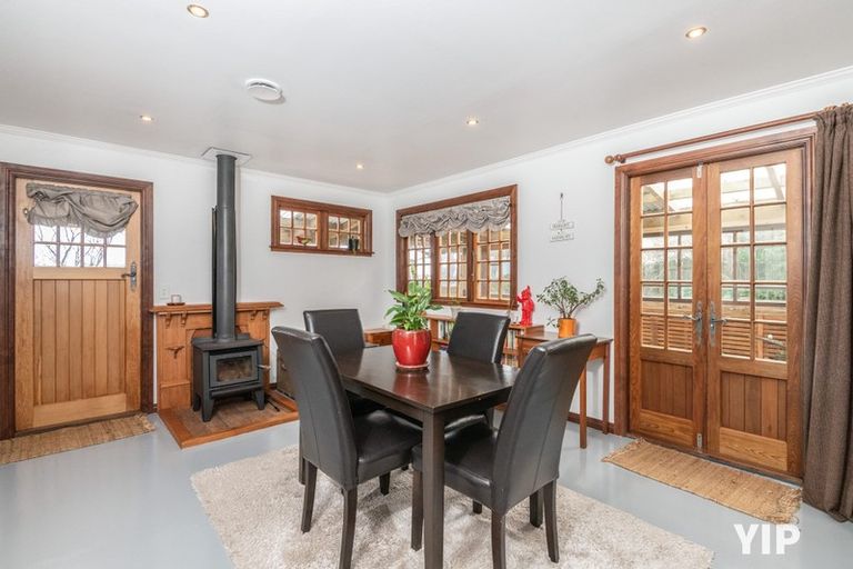 Photo of property in 20a Chapman Street, Newlands, Wellington, 6037