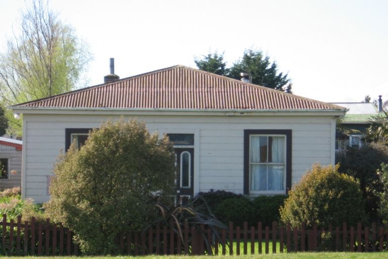 Photo of property in 37 Avenue Road, Foxton, 4814