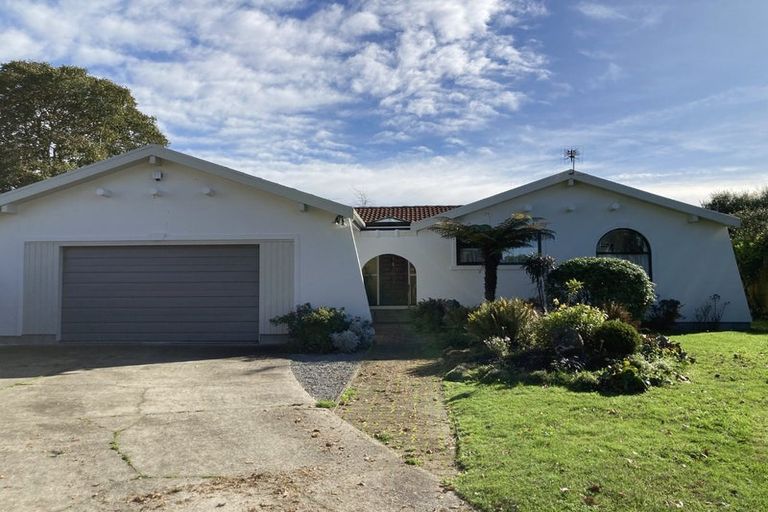 Photo of property in 15 Resolution Place, Bryndwr, Christchurch, 8053